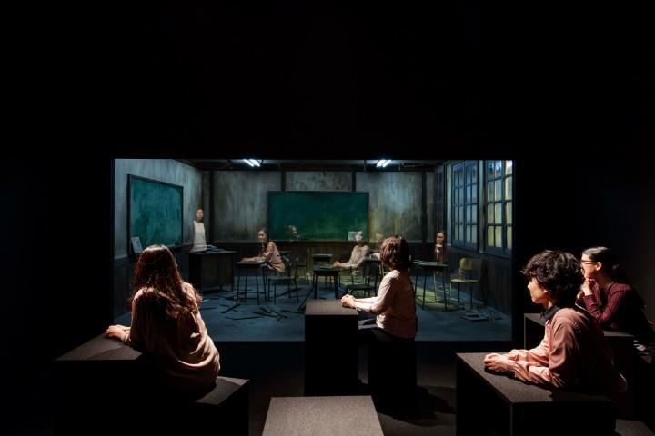 Leandro Erlich The Classroom