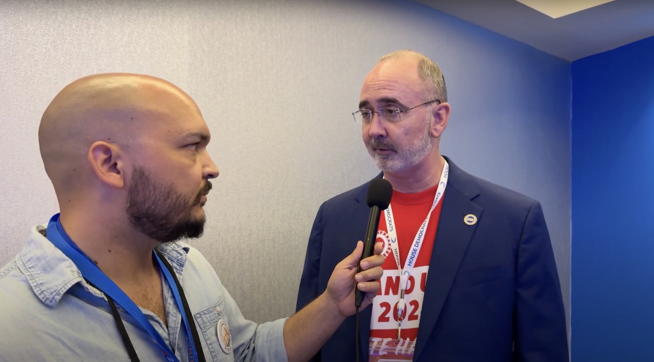 Still image of TRNN Editor-in-Chief Maximillian Alvarez (left) interviewing UAW president Shawn Fain (right) at the Democratic National Convention in Chicago on Aug. 21, 2024. Screenshot/TRNN.